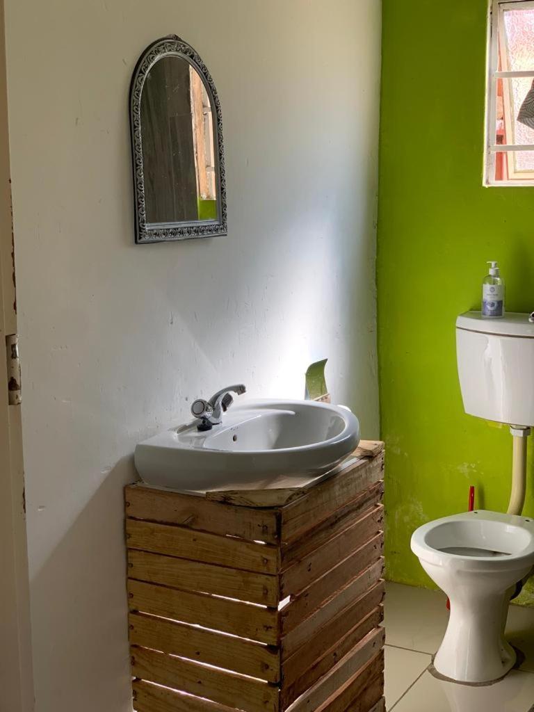 Jungle Breeze Home Stay Касане Экстерьер фото