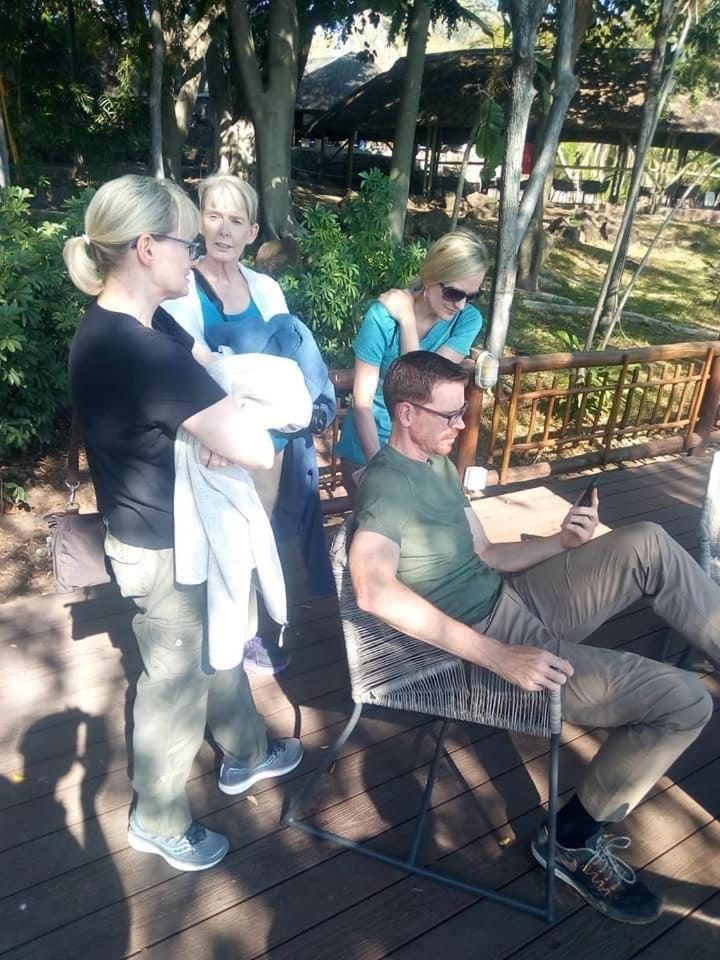 Jungle Breeze Home Stay Касане Экстерьер фото